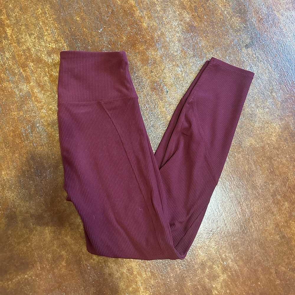 Joy Lab Maroon leggings, size small, worn only a few times